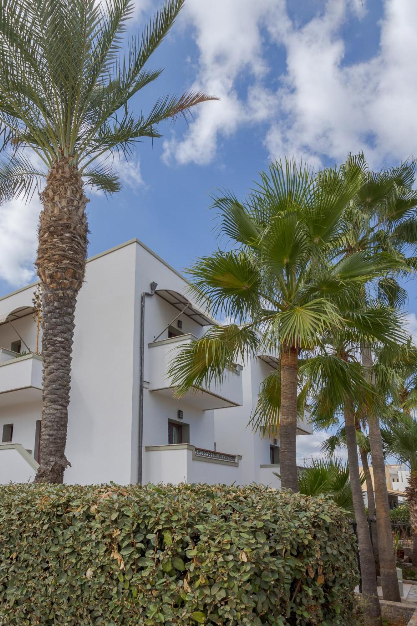 Aparthotel Bella Elena Malia Esterno foto