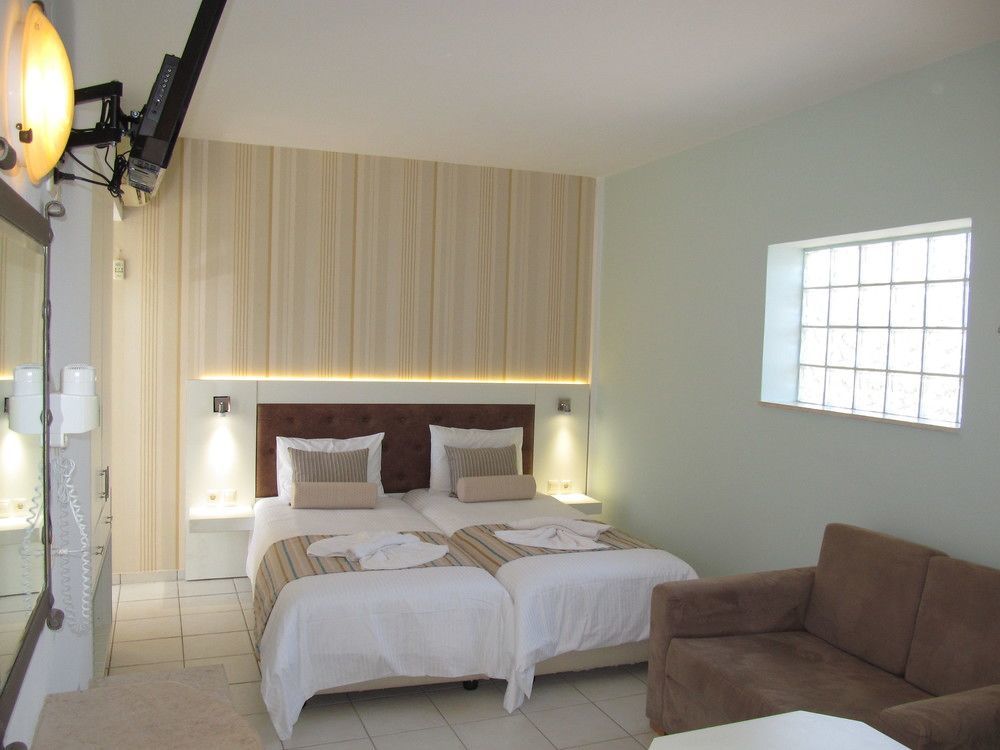 Aparthotel Bella Elena Malia Esterno foto