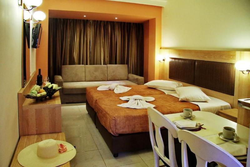 Aparthotel Bella Elena Malia Esterno foto