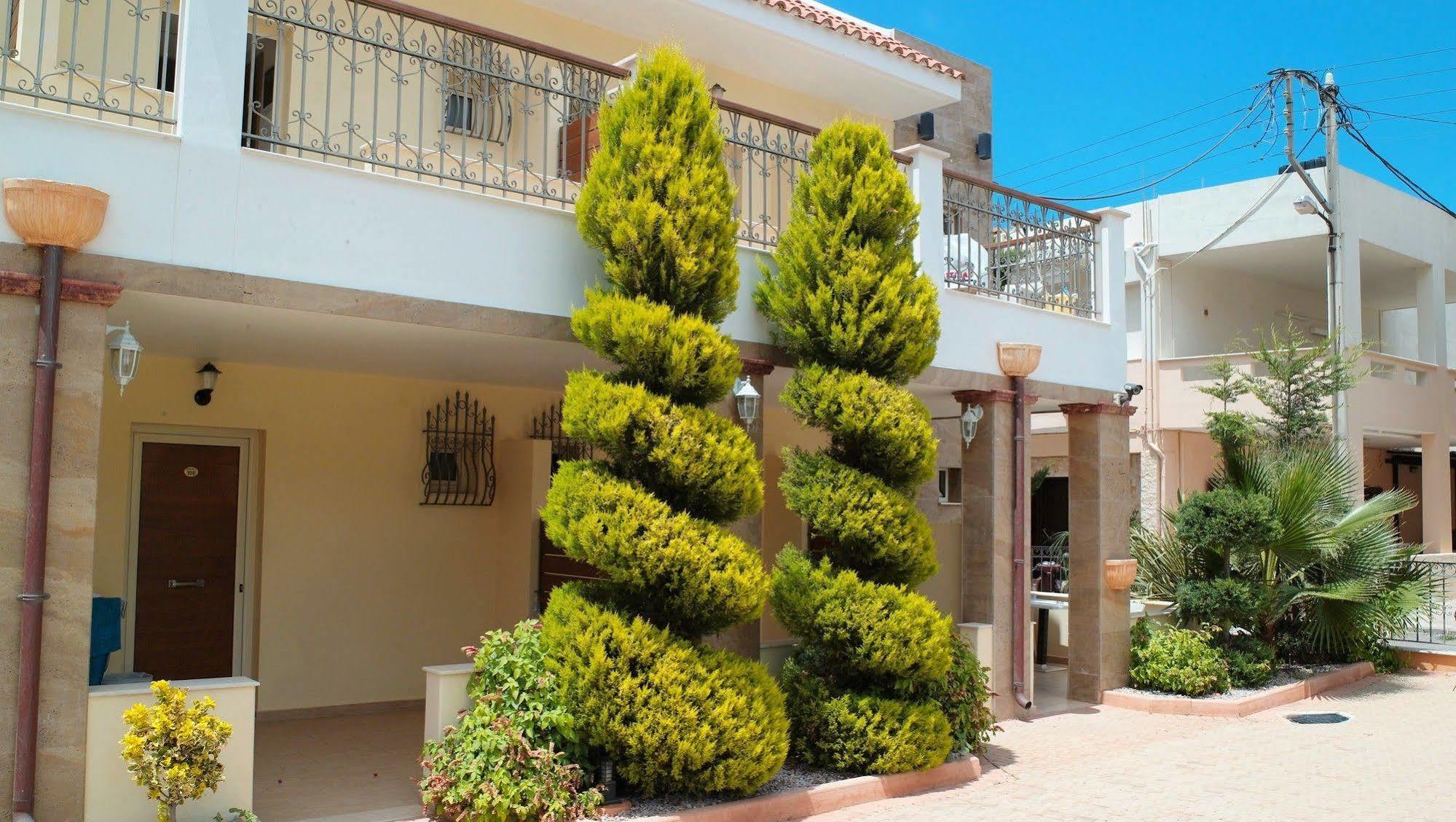 Aparthotel Bella Elena Malia Esterno foto